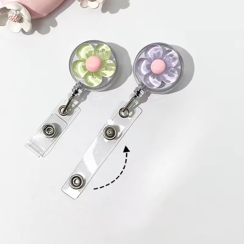 Cute Floral Retractable Badge  - Xray Tech Accessories 评论和价格